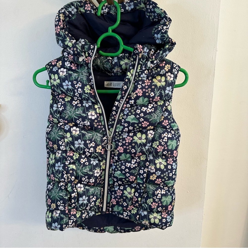 H&M Floral Puffer Vest with hood, Size 6X/7, Girls, Youth Outerwear